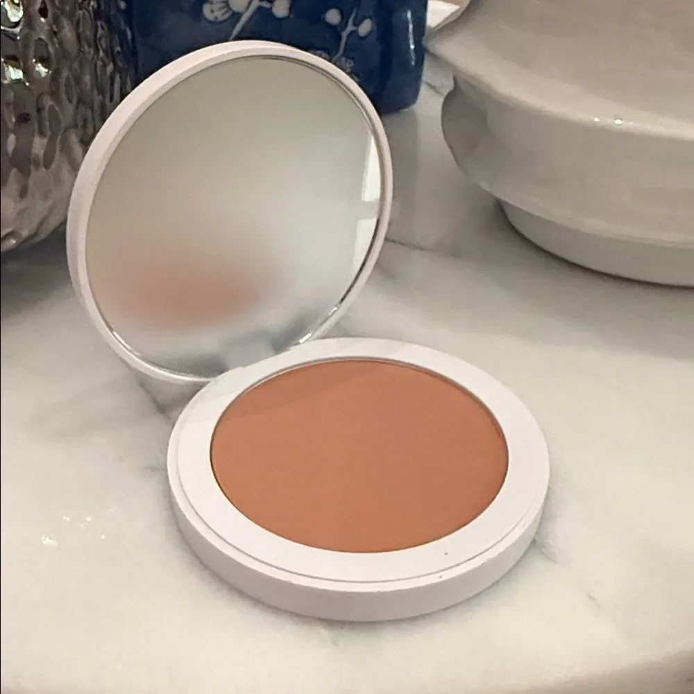 MAKEUP by MARIO SOFTSCULPT® BLURRING BRONZER-light medium